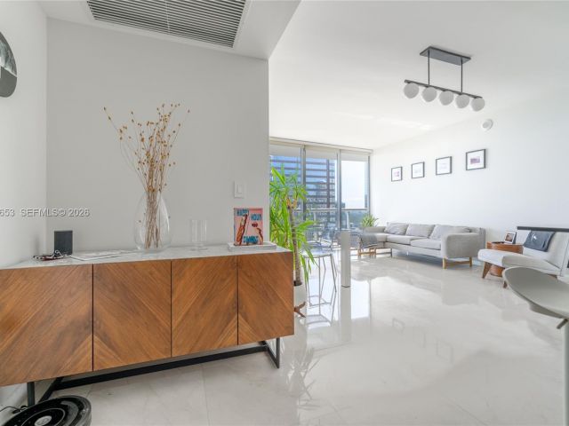 Apartment for sale  Unit #3211 - photo 7511062