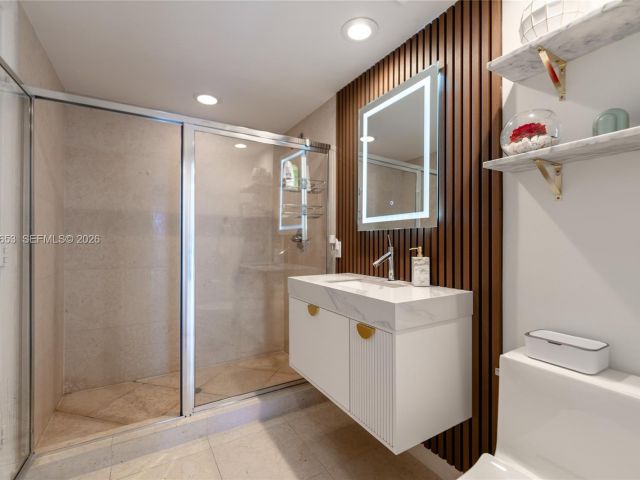 Apartment for sale  Unit #3211 - photo 7511068