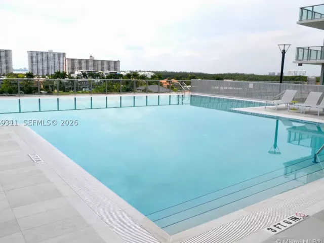 2-bedroom condo for sale in Sunny Isles Beach - 300 Sunny Isles Blvd 4-2305 - MondialRealty