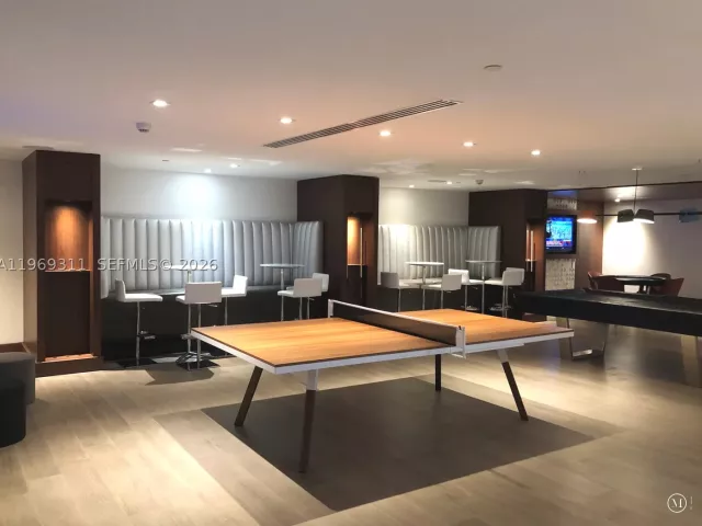 2-bedroom condo for sale in Sunny Isles Beach - 300 Sunny Isles Blvd 4-2305 - MondialRealty