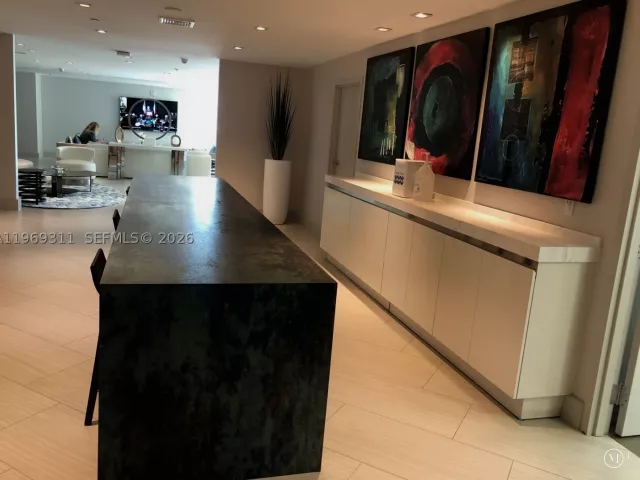 2-bedroom condo for sale in Sunny Isles Beach - 300 Sunny Isles Blvd 4-2305 - MondialRealty
