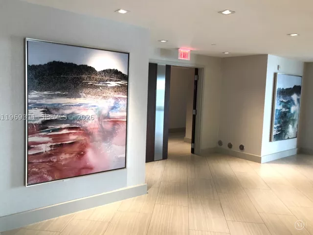 2-bedroom condo for sale in Sunny Isles Beach - 300 Sunny Isles Blvd 4-2305 - MondialRealty