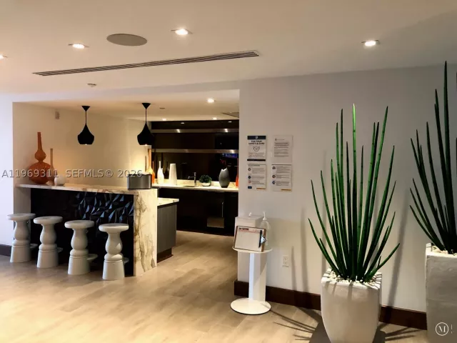 2-bedroom condo for sale in Sunny Isles Beach - 300 Sunny Isles Blvd 4-2305 - MondialRealty