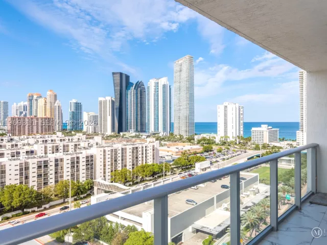 2-bedroom condo for sale in Sunny Isles Beach - 300 Sunny Isles Blvd 4-2305 - MondialRealty