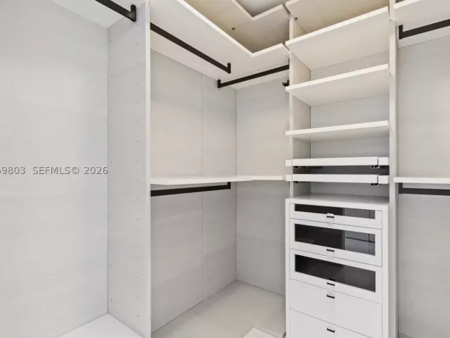 2-bedroom condo for sale in Sunny Isles Beach - 300 Sunny Isles Blvd 4-2405 - MondialRealty