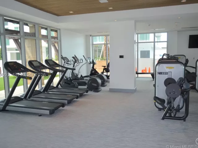 2-bedroom condo for sale in Sunny Isles Beach - 300 Sunny Isles Blvd 4-2405 - MondialRealty