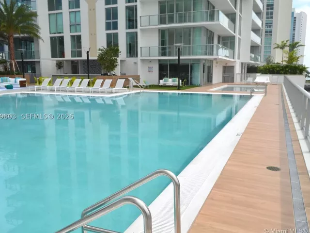 2-bedroom condo for sale in Sunny Isles Beach - 300 Sunny Isles Blvd 4-2405 - MondialRealty