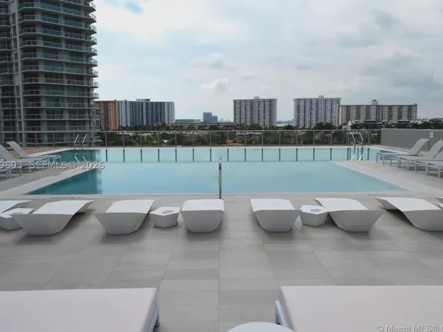 2-bedroom condo for sale in Sunny Isles Beach - 300 Sunny Isles Blvd 4-2405 - MondialRealty