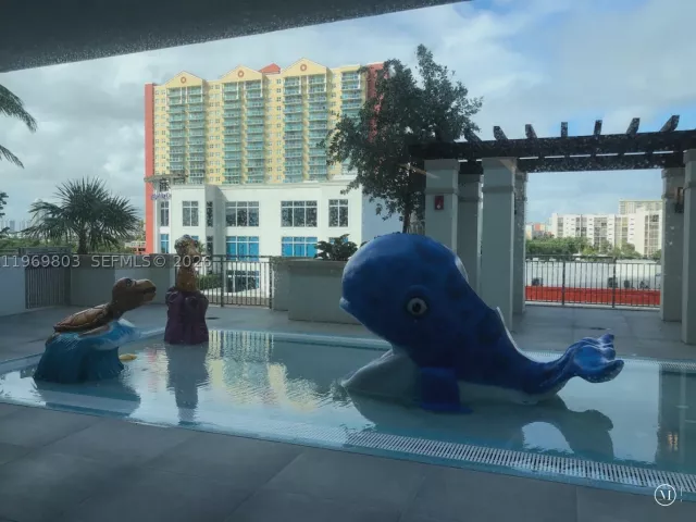 2-bedroom condo for sale in Sunny Isles Beach - 300 Sunny Isles Blvd 4-2405 - MondialRealty