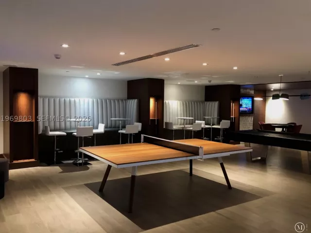 2-bedroom condo for sale in Sunny Isles Beach - 300 Sunny Isles Blvd 4-2405 - MondialRealty