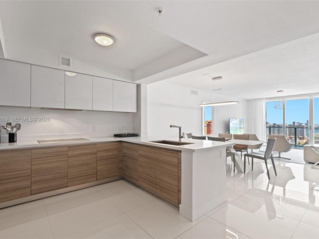 Apartment for sale  Unit #4-2405 - photo 7489958