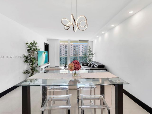 Apartment for sale  Unit #1212 - photo 7492273