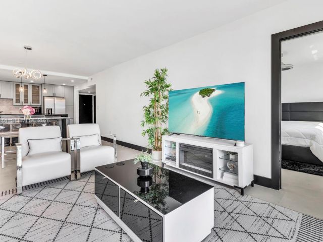 Apartment for sale  Unit #1212 - photo 7492276