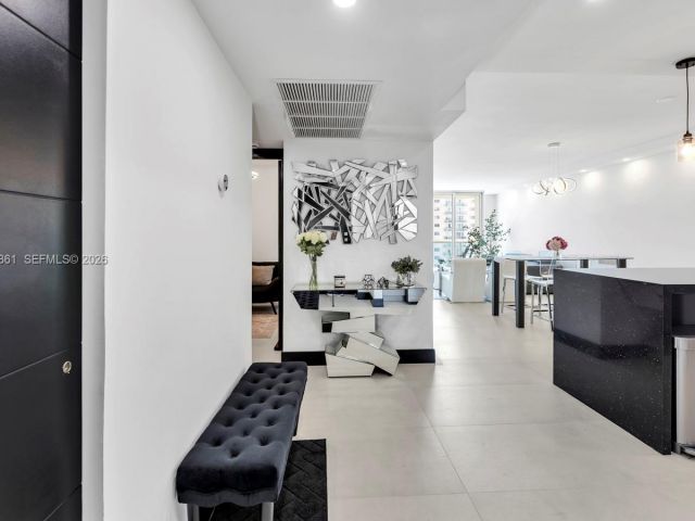 Apartment for sale  Unit #1212 - photo 7492277