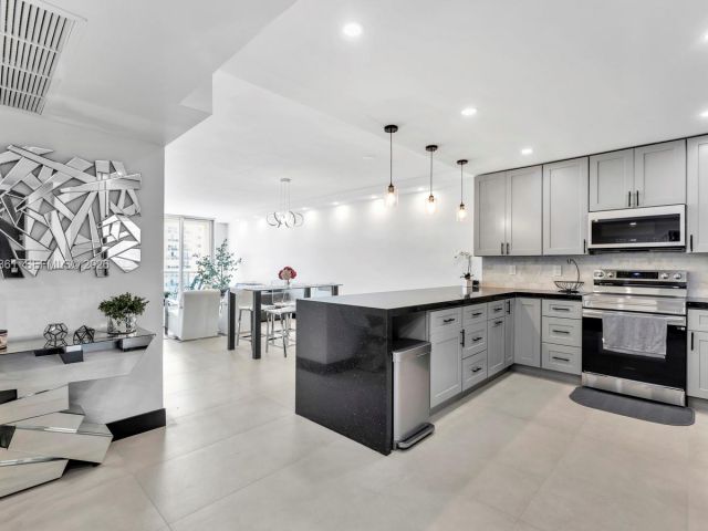 Apartment for sale  Unit #1212 - photo 7492278