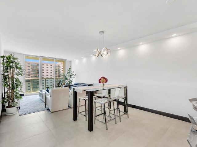 Apartment for sale  Unit #1212 - photo 7492284