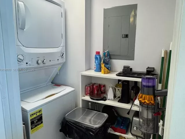 3-bedroom condo for rent in Miami - 50 Biscayne Blvd 4710 - MondialRealty