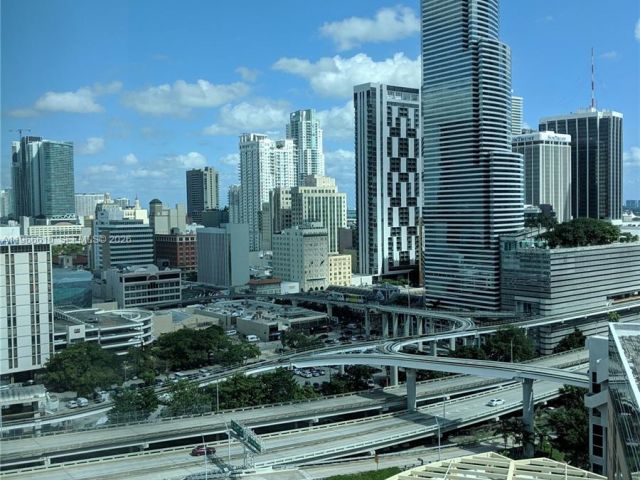 Apartment for rent  Unit #1901 - photo 7489621