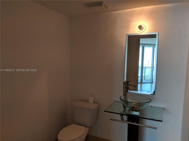 Apartment for rent  Unit #1901 - photo 7489626