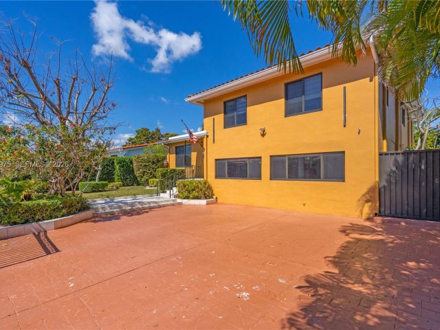 Home for sale at 7941 SW 18th Ter - photo 7509149