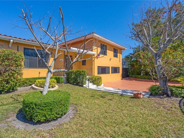 Home for sale at 7941 SW 18th Ter - photo 7509150