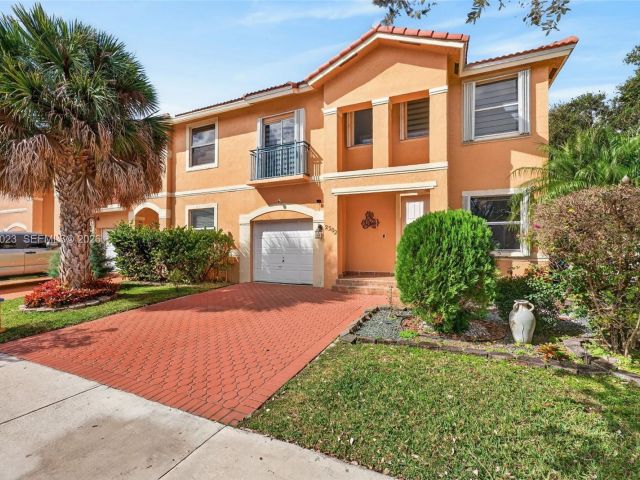 Home for rent at 2302 NW 161st Ter - photo 7517334