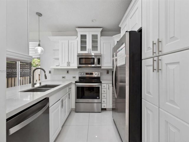 Home for rent at 2302 NW 161st Ter - photo 7517342