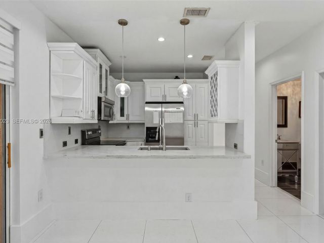 Home for rent at 2302 NW 161st Ter - photo 7517345