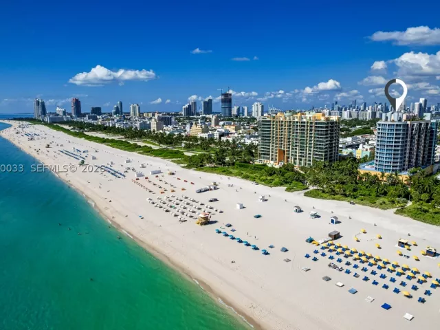 2-bedroom condo for rent in Miami Beach - 1500 Ocean Dr 704 - MondialRealty