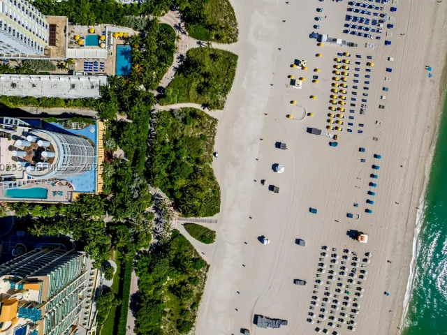 2-bedroom condo for rent in Miami Beach - 1500 Ocean Dr 704 - MondialRealty