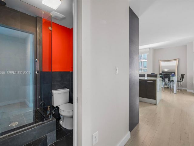 Apartment for rent  Unit #2401 - photo 7467417