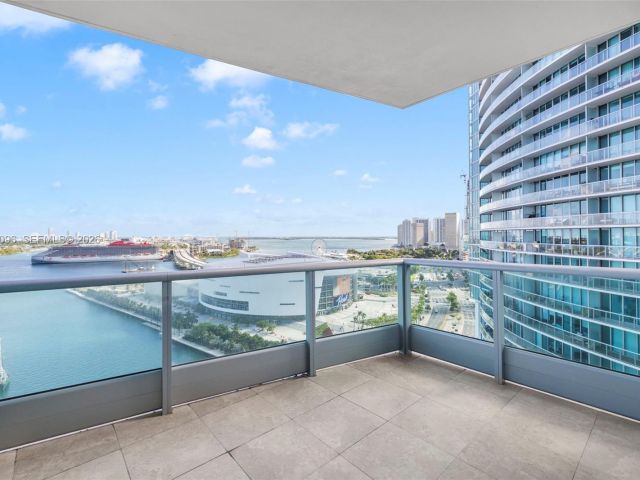 Apartment for rent  Unit #2401 - photo 7467424