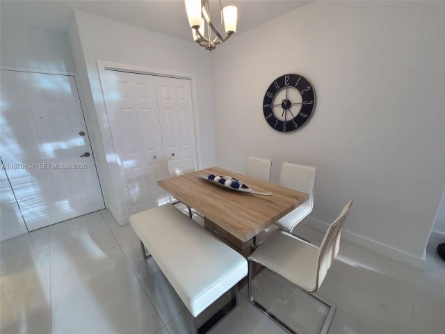 Apartment for rent  Unit #1031 - photo 7477780