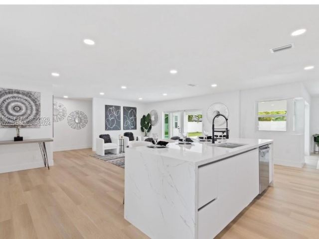 Home for sale at 1780 SW 12th St - photo 7453334