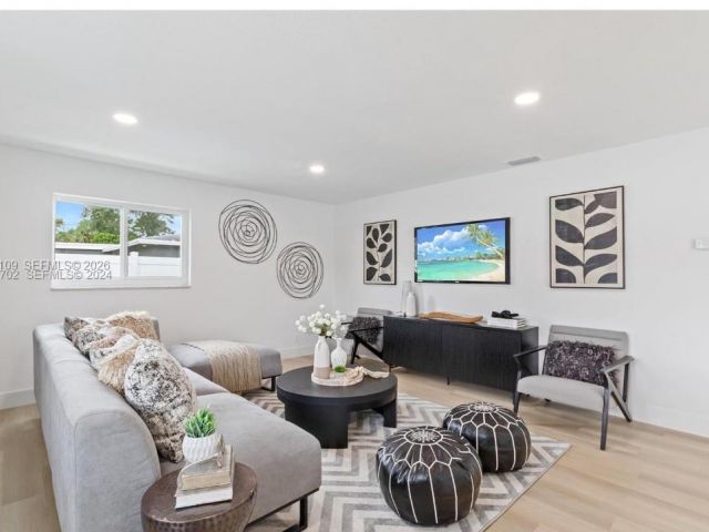 Home for sale at 1780 SW 12th St - photo 7453336