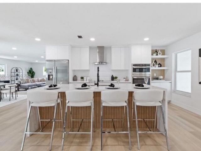 Home for sale at 1780 SW 12th St - photo 7453337