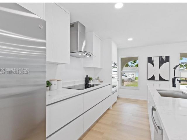 Home for sale at 1780 SW 12th St - photo 7453344