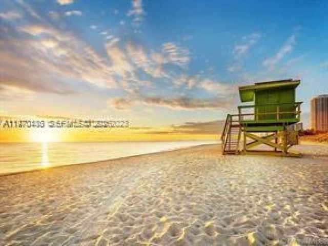 condo for rent in Miami Beach - 5445 Collins Ave 721 - MondialRealty