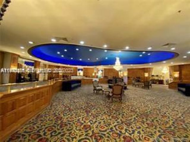 condo for rent in Miami Beach - 5445 Collins Ave 721 - MondialRealty