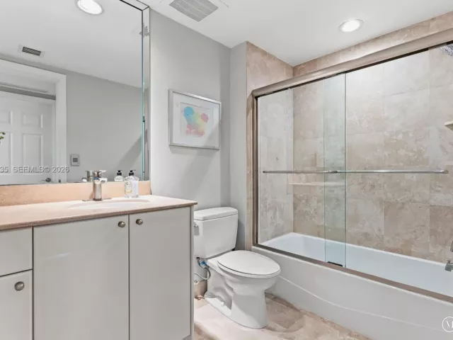 3-bedroom condo for sale in Hallandale Beach - 1745 E Hallandale Beach Blvd 303W - MondialRealty