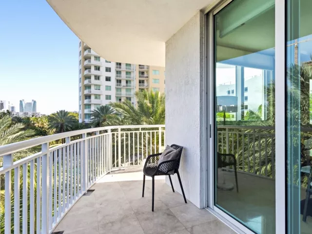 3-bedroom condo for sale in Hallandale Beach - 1745 E Hallandale Beach Blvd 303W - MondialRealty