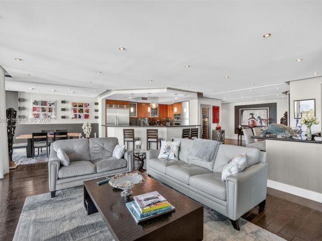 Apartment for sale  Unit #504 - photo 7500670