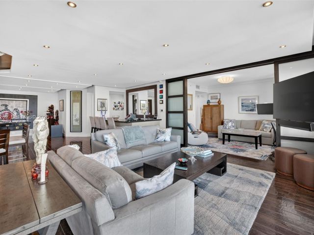 Apartment for sale  Unit #504 - photo 7500672