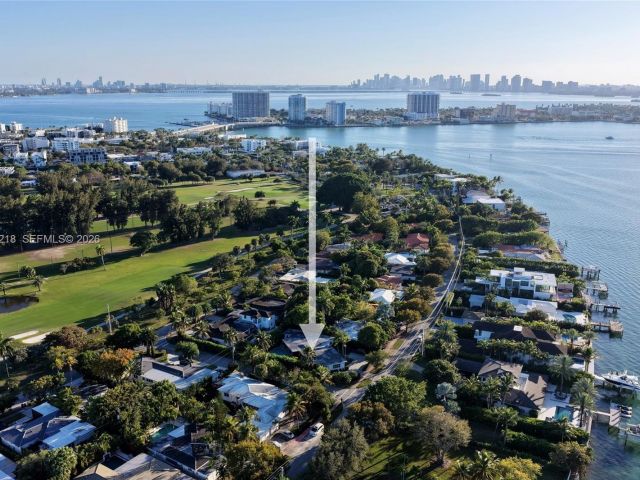 Home for sale at 1000 N Shore Dr - photo 7468221