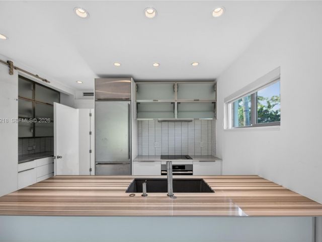 Home for sale at 1000 N Shore Dr - photo 7468246