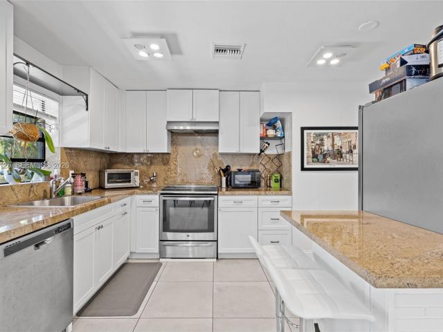 Home for sale at 3035 Hayes St - photo 7515153