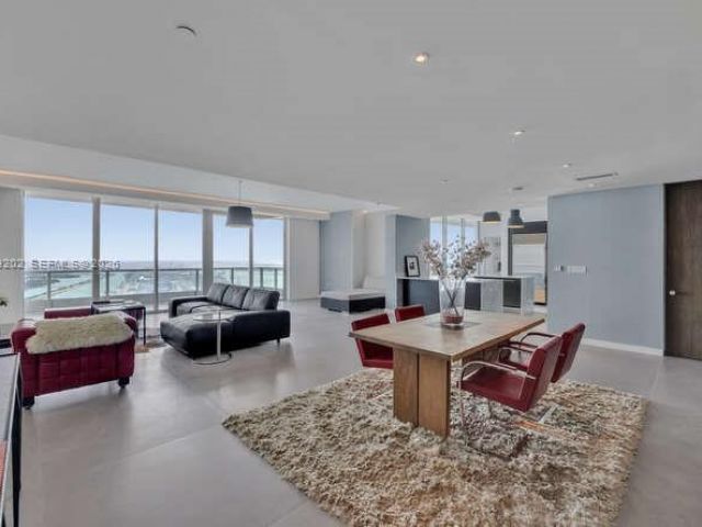 Apartment for rent  Unit #6205 - photo 7467392