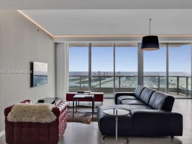 Apartment for rent  Unit #6205 - photo 7467394