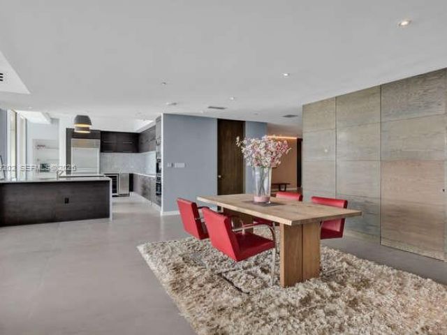 Apartment for rent  Unit #6205 - photo 7467395