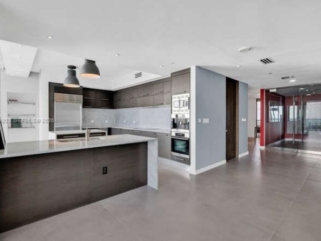 Apartment for rent  Unit #6205 - photo 7467397